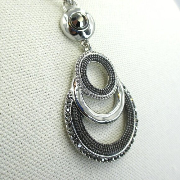 Chico's Mesh Inserts Adjustable Pendant Necklace Silvertone Modern NWT - Picture 4 of 7